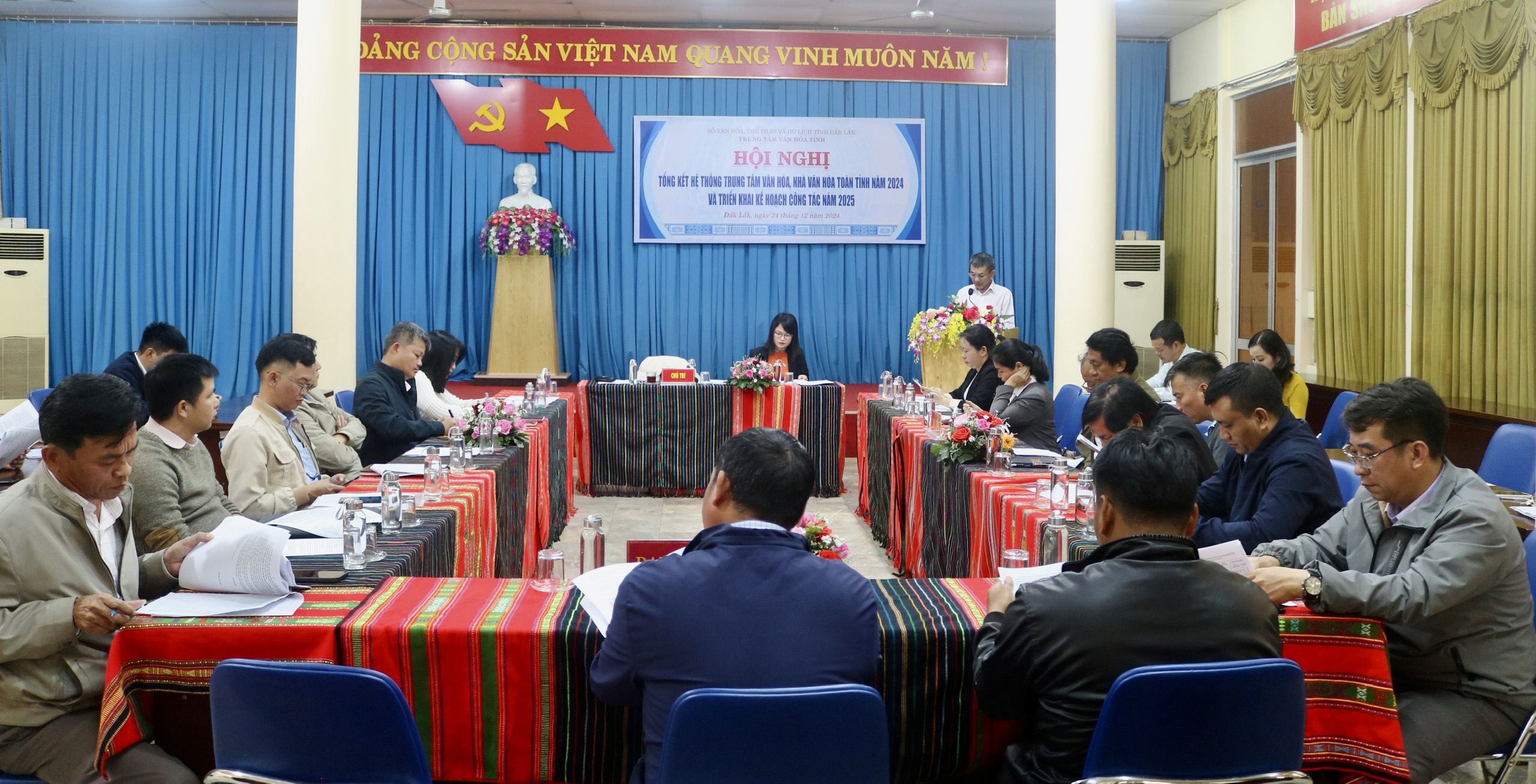 Hội nghị Tổng kết hệ thống Trung tâm Văn hóa, Nhà Văn hóa toàn tỉnh năm 2024 và triển khai kế hoạch công tác năm 2025